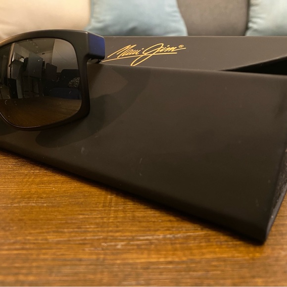 Maui Jim Men's and Women's POKOWAI Arch Polarized Rectangular Sunglasses - Picture 7 of 9